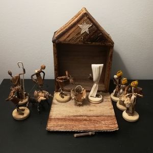 Handmade Manger from Kenya